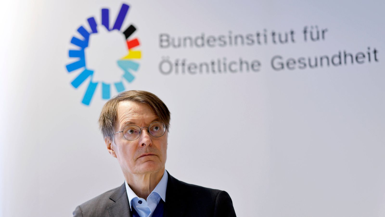 Lauterbach eröffnet neues Institut