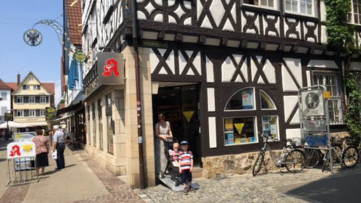 adler-apotheke2 miller wheelramp adler-apo