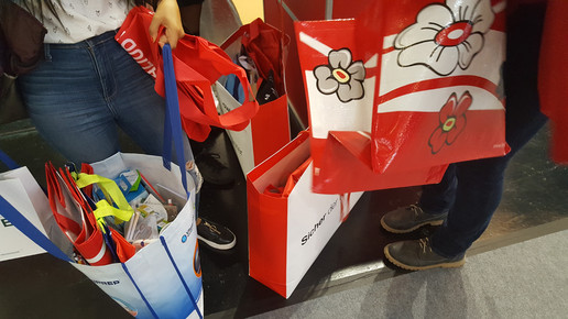 expo2016 tueten besucher8 aa