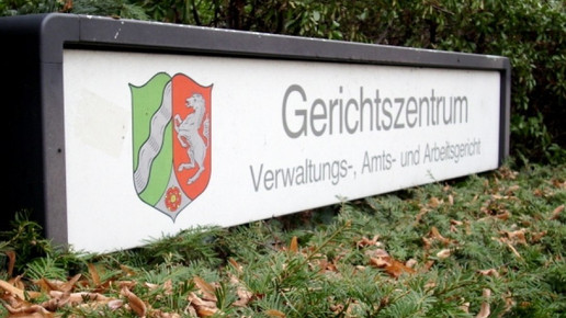 0001-1296047152 9940