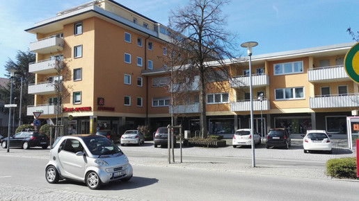 AUssen 9 Loewen-Apotheke