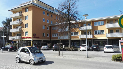 AUssen 9 Loewen-Apotheke