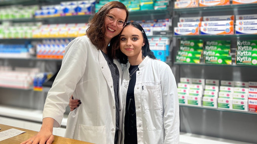 Foto von Inhaberin Sarah Mast mit PKA Anastasia A.