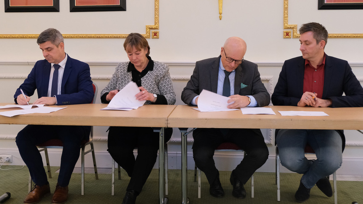 Ab Januar: Tarifvertrag in Sachsen | APOTHEKE ADHOC