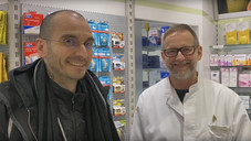 Dr. Mark Benecke in der Paradies-Apotheke