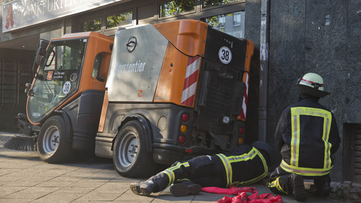 Kehrmaschine Unfall1 ABIX
