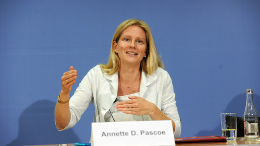 pascoe-annette 20140521 eh