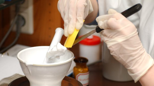 Stress in der Apotheke: Ein PTA packt aus