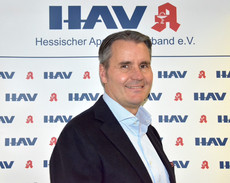 Portrait Foto von Holger Seyfarth, dem Vorsitzenden des Hessischen Apothekerverbandes (HAV)