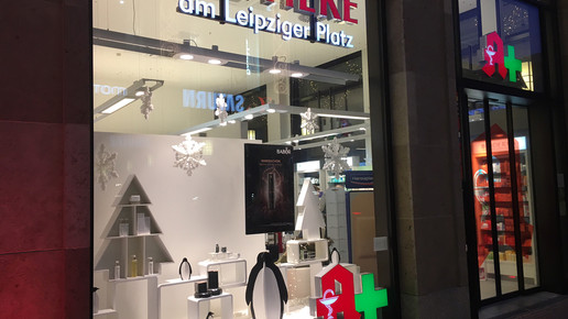 weihnachtsdeko leipzigerplatz aa