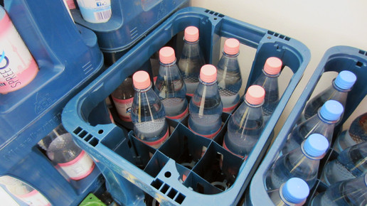 wasser kaesten getraenk aa