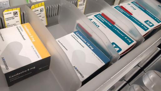 Candesartan Packungen in einer Schublade