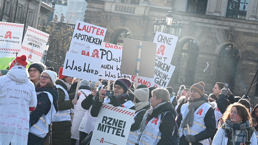 Demo in Erfurt: Shuttles aus BaWü