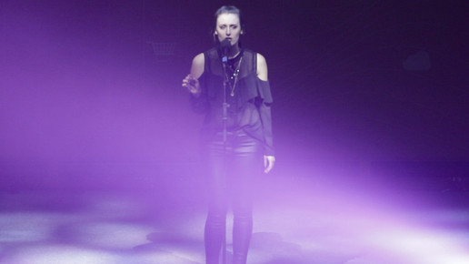 kim-lisa auftritt2 vision a revoice