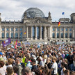 Tausende demonstrieren gegen das GKV-Spargesetz Demonstration vor dem Bundestag gegen das GKV-Spargesetz