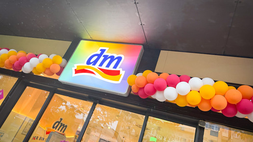 dm mit Luftballons
