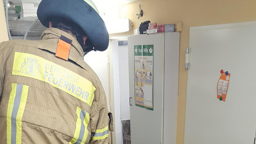 apo ueberflutet feuerwehr keller aa