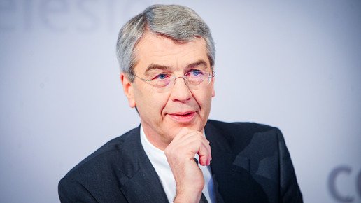 Dr. Fritz Oesterle im Porträt