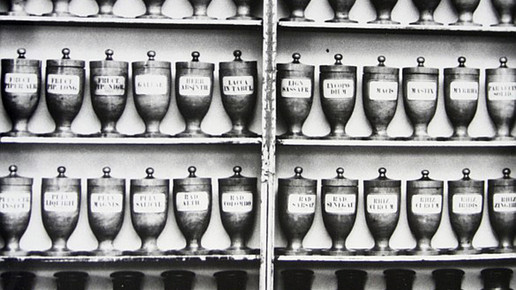 kloster-apotheke haina alte regale kloster-apo