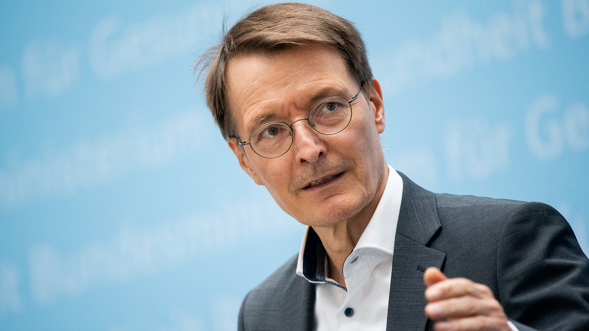 Jetzt live: Lauterbach stellt Pläne für ePA und E-Rezept vor | APOTHEKE ...