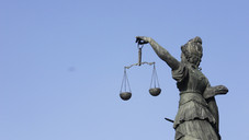 Apotheker vs. Ärzte: Prominente Fälle vor Gericht