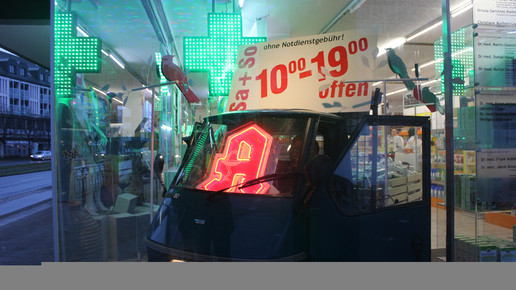 k10-apo reklame3 schaufenster k10