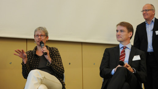 Bender moderiert für Buse