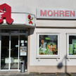 Rassismus-Streit: Demo vor Mohren-Apotheke Rassismus-Streit: Demo vor Mohren-Apotheke
