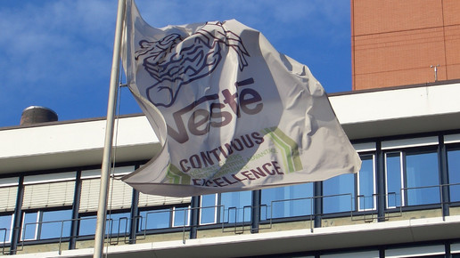nestle fahne aaneu 01