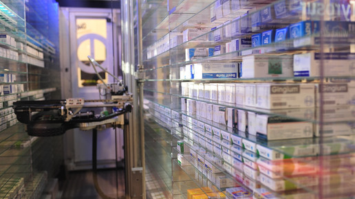 Arzneimittelautomat von innen