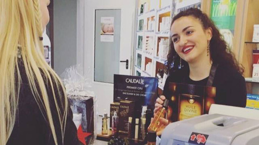 vjollca zeneli kosmetik verkauf zeneli