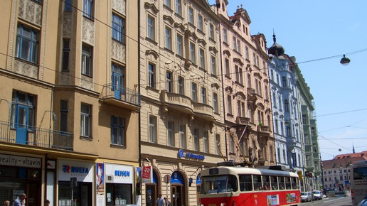 0004-lloyds hq totale aa