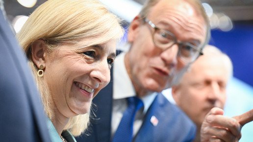 Nina Warken und Thomas Preis lachen