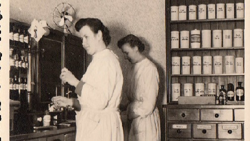 historisch 4 Raths-Apotheke