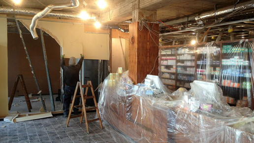 Altstadt-Apotheke Goettingen Offizin alt Abbau03 Altstadt-Apotheke