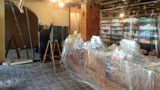 Altstadt-Apotheke Goettingen Offizin alt Abbau03 Altstadt-Apotheke