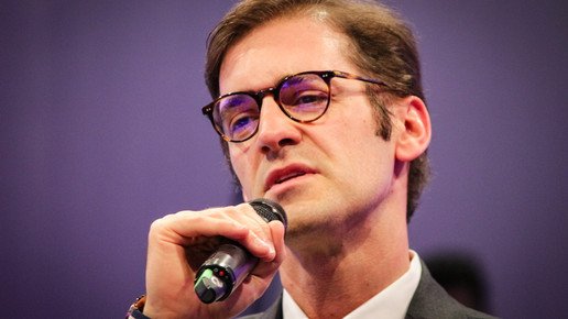 Stephan Pilsinger am Mikro