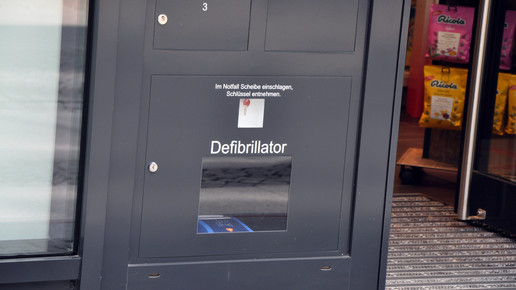 defibrillator aa