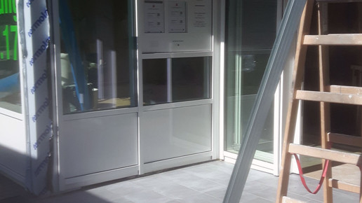 flora-apo Gefliester neuer Eingang flora-apo