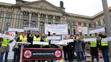 Apotheker protestieren vor dem Bundesrat