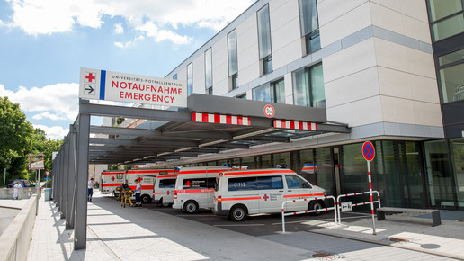 notaufnahme krankenwagen uni-klinik freiburg britt schilling