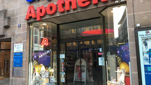 weihnachtsdeko City-Apotheke Nuernberg aa