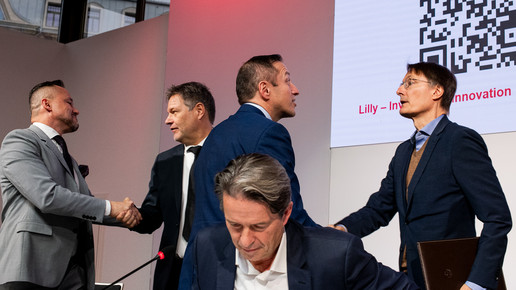 Spatenstich: Lauterbach erneut bei Lilly