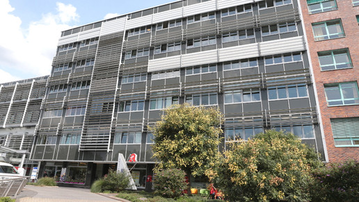 A  rztezentrum 9 Adler-Apotheke