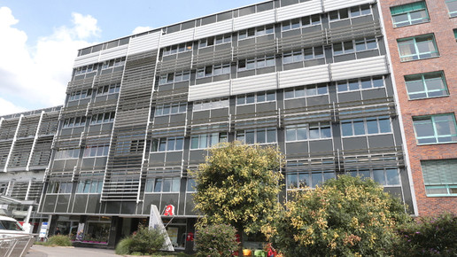 A  rztezentrum 9 Adler-Apotheke