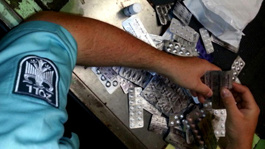 zoll untersuchung2 interpol