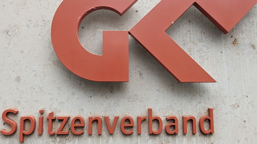 Pflege-HiMi: Kassen kündigen Versorgungsvertrag