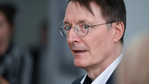 Lauterbach als „Faschistenschwein“ beschimpft