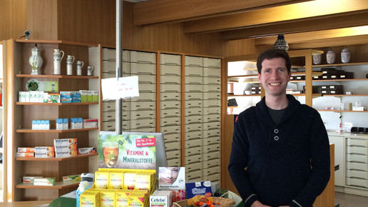 Nyguesi 7 Kronen-Apotheke