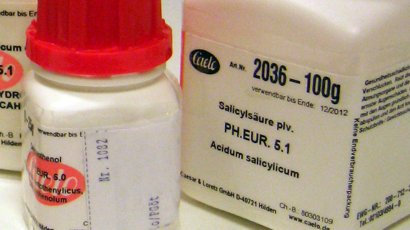 Salicylsäure in halbfesten Zubereitungen APOTHEKE ADHOC